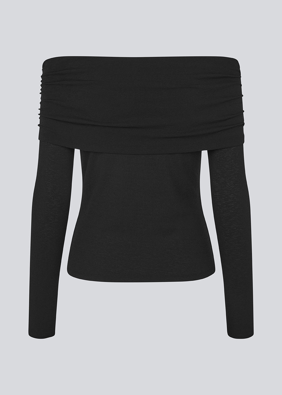 Off shoulder top in an elastic material. LillianMD off shoulder top is fitted and has long slim sleeves. The model is 177 cm and wears a size S/36.