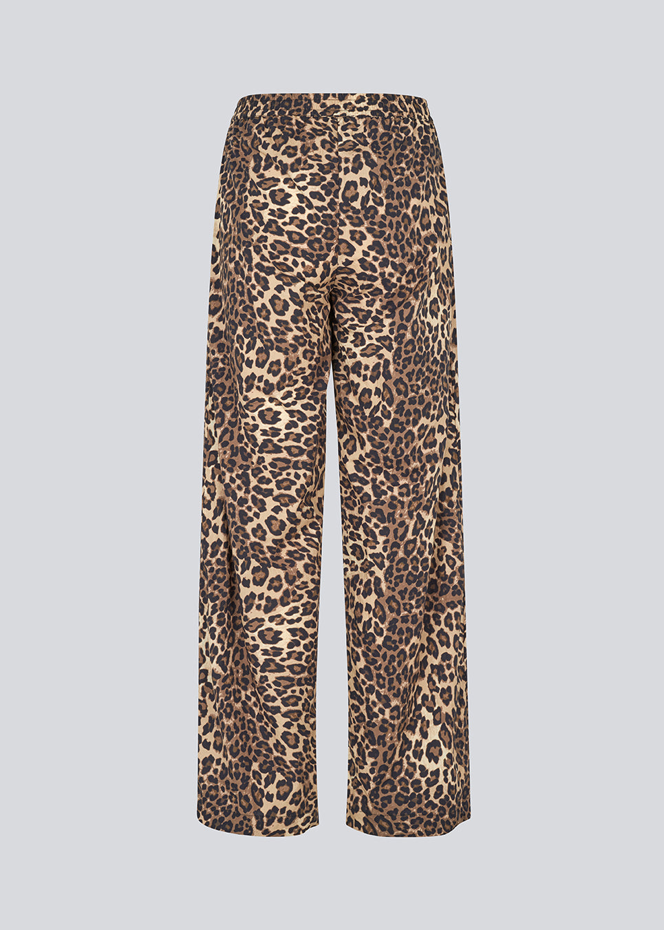 Loose pants with wide legs in leo print. MoodMD print pants has sidepockets and an elastic waistband