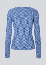 Fitted knit in ribnit. MYMD o-neck has long sleeves and a round neck line. 