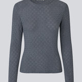 Fitted top in a structured and elastic material. MynteMD LS top has long sleeves and is slightly see-trough.&nbsp;
