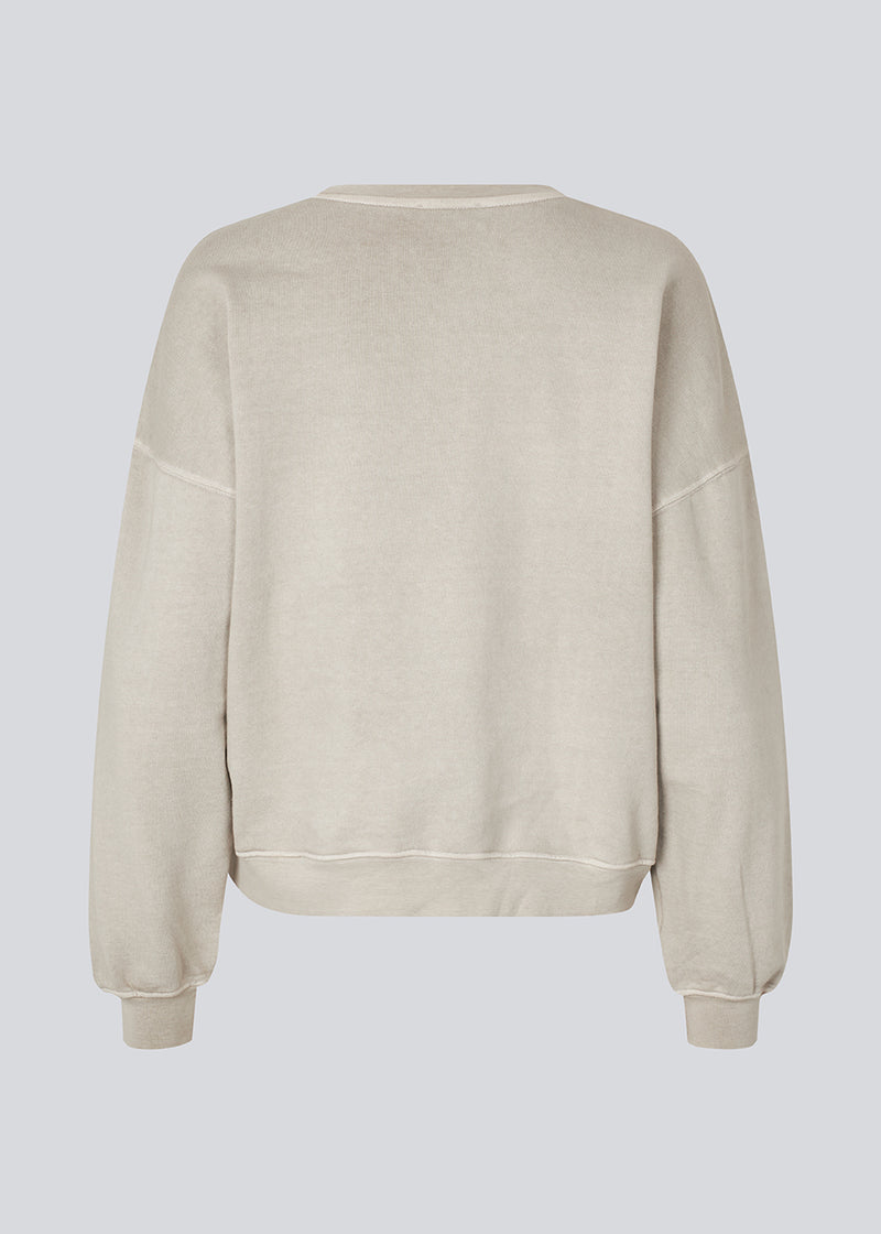 Sweatshirt with logo made in a cotton mixture. NiarnMD sweat has a round neckline and ribbing a the sleeves and bottom.
 