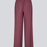 Wide pants in EcoVero viscose. NickiMD pants has an elastic waistband and sidepockets.