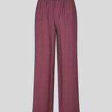 Wide pants in EcoVero viscose. NickiMD pants has an elastic waistband and sidepockets.
