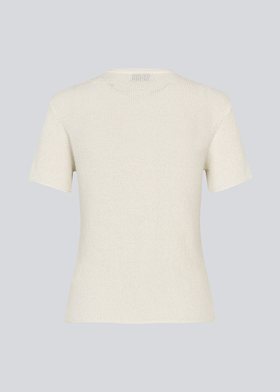 Fitted white t-shirt in knit. NigellaMD o-neck has a round neck and short sleeves.