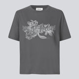 T-shirt with flowerprint and logo in 100% organic cotton. NilasMD print t-shirt has a washed look and a loose fit.
