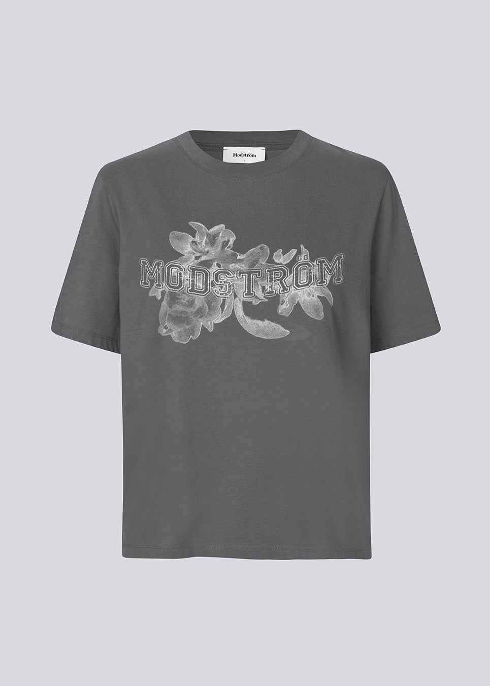 T-shirt with flowerprint and logo in 100% organic cotton. NilasMD print t-shirt has a washed look and a loose fit.