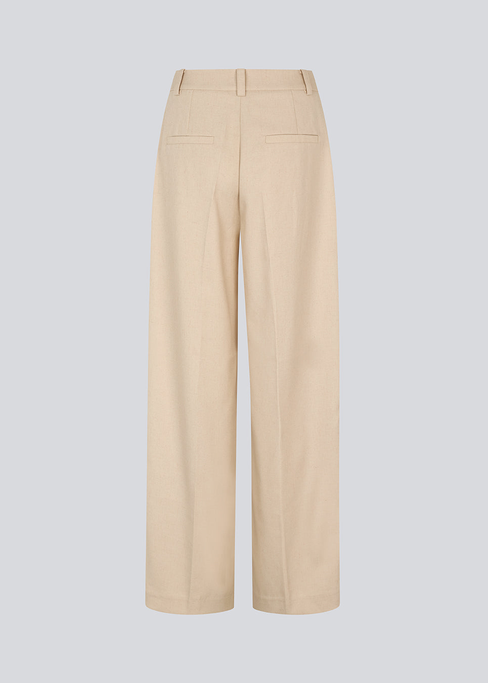 NormaMD pants in beige have a medium-high waist, zipper, side pockets, and paspoil pocket in the back.