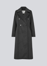 Classic, double-breasted wool coat with collar and notch lapels. Olinamd coat has a relaxed fit, lining and a slit in the back. The model is 175 cm and wears a size s/36.