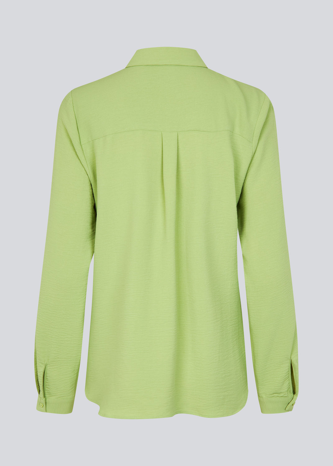 Classic green shirt in a loose and relaxed silhouette. Ossa shirt has a small collar, slim cuff and buttons in a matching colour for a sleek design.


Material:
100% Polyester