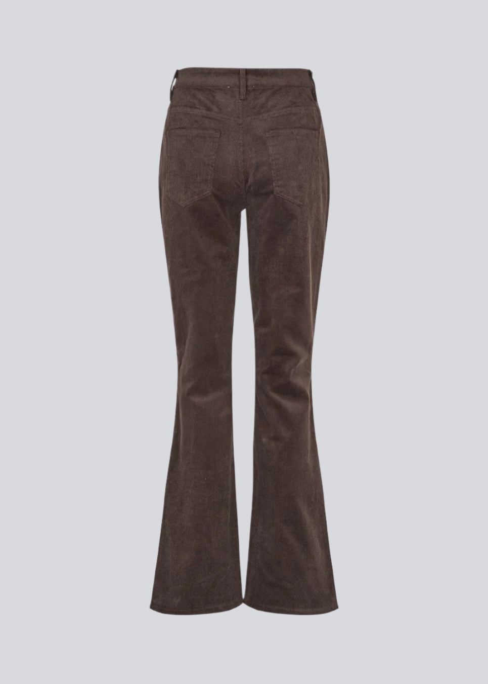 Flared pants in corduroy. Pablomd pants have a high waist and front and back pockets. The model is 175 cm and wears a size s/36.