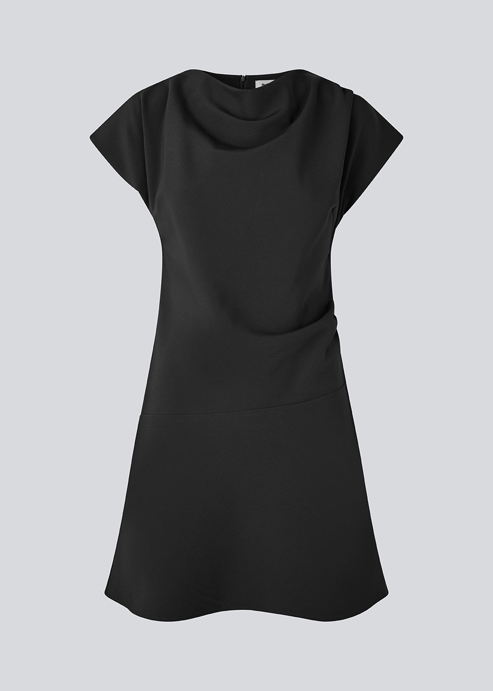 Short-sleeved dress with ruffled details. Pandymd dress has a loose fit with volume in the skirt.