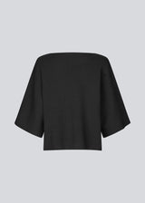 Knitted cardigan with short sleeves in EcoVero viscose. Paris SS cardigan has a v-neck and button closure in front.&nbsp;