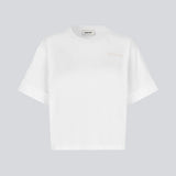 Fitted white t-shirt with short sleeves. Patayamd t-shirt has a round neck. The model is 175 cm and wears a size S/36.

Material:
100% Organic Cotton