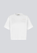 Fitted white t-shirt with short sleeves. Patayamd t-shirt has a round neck. The model is 175 cm and wears a size S/36.

Material:
100% Organic Cotton