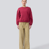 Sweatshirt in dark red with logo made in a cotton mixture. Paulamd sweat has a round neckline and ribbing at the sleeves and bottom. The model is 175 cm and wears a size s/36.