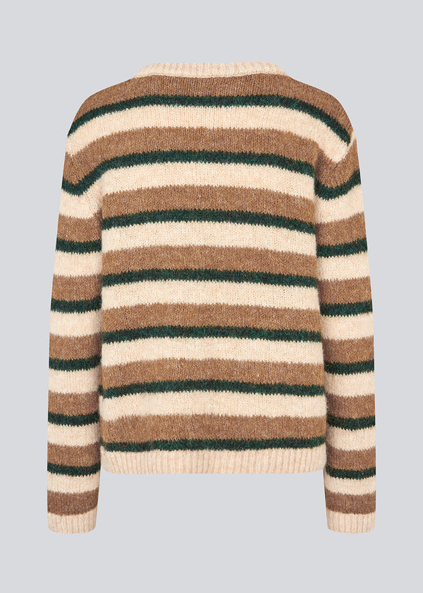 Soft knit in recycled polyester. Philipmd stripe O-neck has long sleeves and a round neckline.