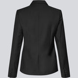 Slightly fitted blazer with a v-neck. Piloumd blazer has two front pockets and a slit at the sleeve with button closure.