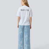 Loose T-shirt with print in 100% cotton. Pipemd t-shirt has an oversized fit and a round neckline. The model is 175 cm and wears a size s/36.