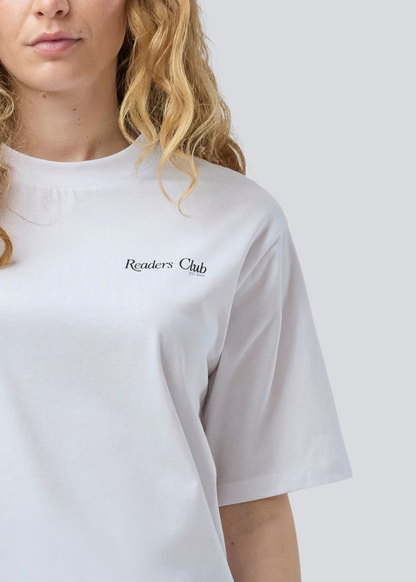 Loose T-shirt with print in 100% cotton. Pipemd t-shirt has an oversized fit and a round neckline. The model is 175 cm and wears a size s/36.