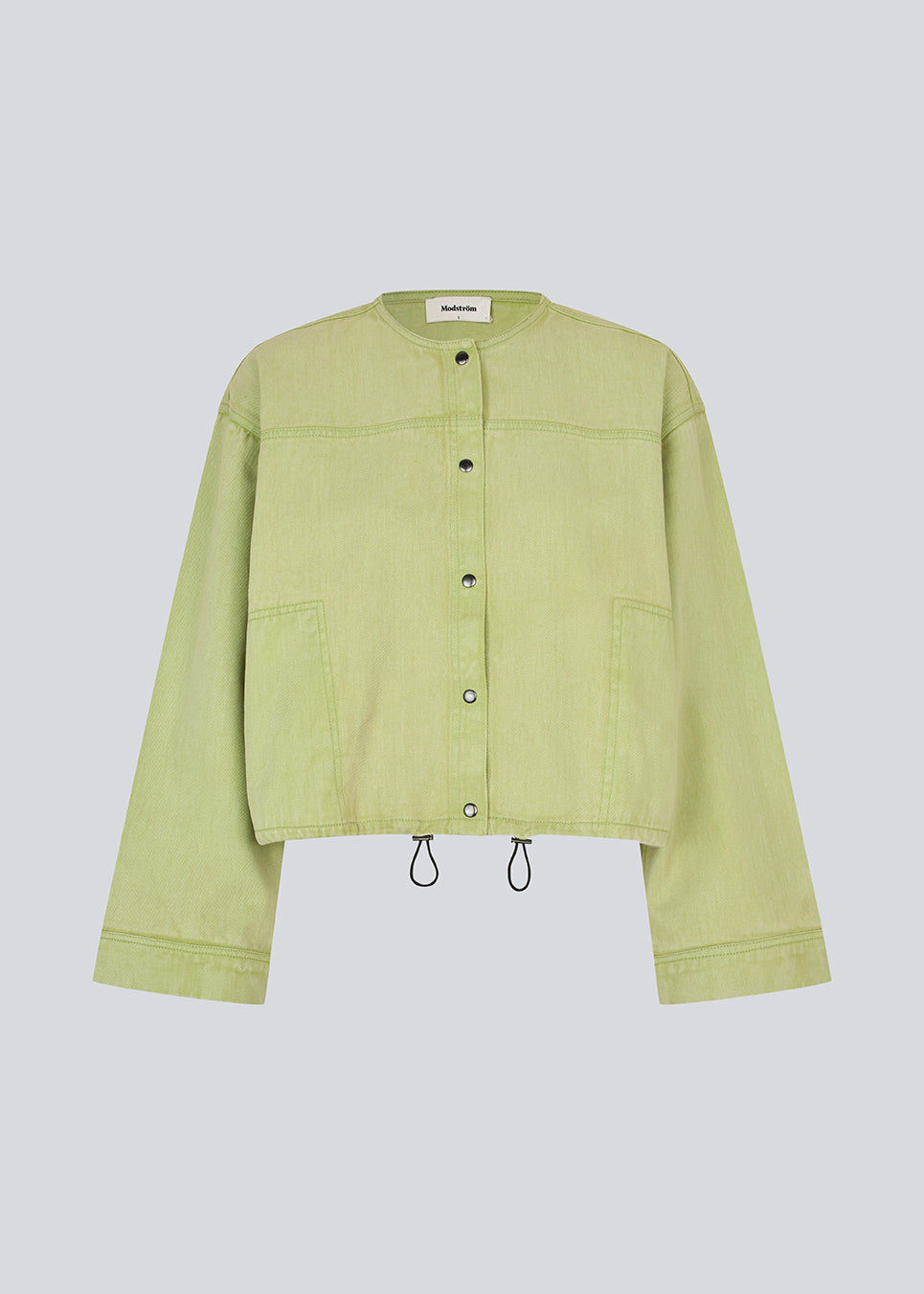 Denim jacket in green with an oversized fit. Princessmd short jacket has long wide sleeves, a round neckline, and adjustable elastic at the bottom. The model is 175 cm and wears a size S/36.

Style the jacket with matching pants in the same color: princessmd pants

Material:
100% Cotton