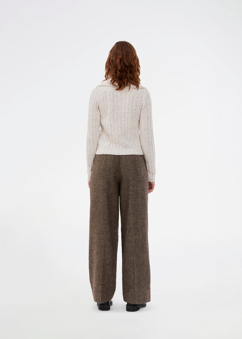 Rib knit cardigan with high neck. The Raulmd rollneck cardigan features a sleek, tight fit and fastens with a front zipper – perfect for a modern, everyday look.