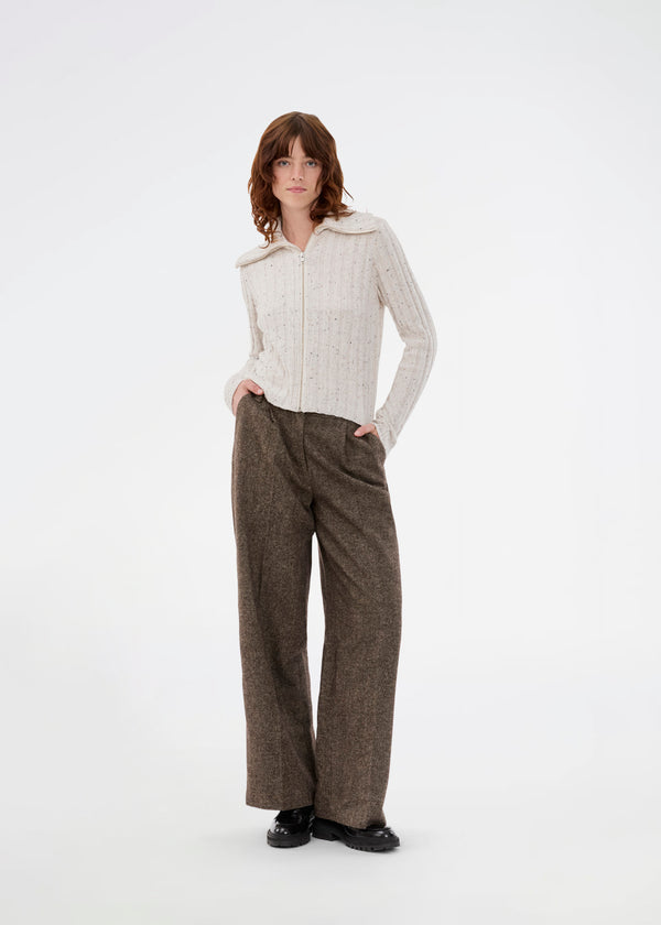 Rib knit cardigan with high neck. The Raulmd rollneck cardigan features a sleek, tight fit and fastens with a front zipper – perfect for a modern, everyday look.