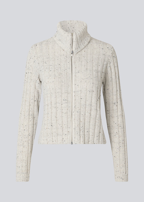 Rib knit cardigan with high neck. The Raulmd rollneck cardigan features a sleek, tight fit and fastens with a front zipper – perfect for a modern, everyday look.