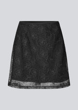 Short A-line skirt. The Roccomd skirt features a concealed side zipper, full lining, and beautifully stitched rose embroidery – perfect for both everyday wear and festive occasions.
