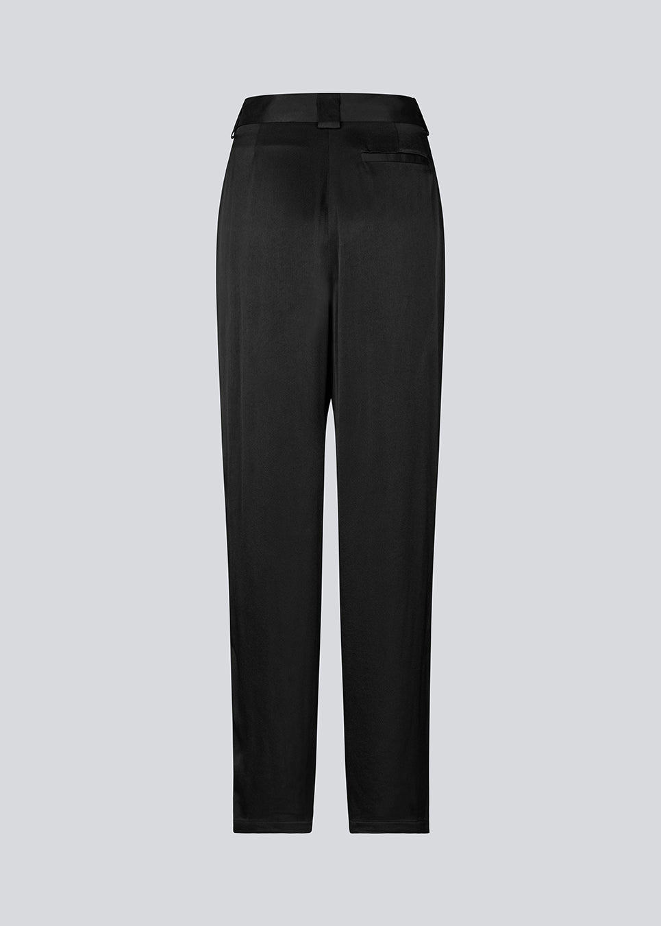 Satin trousers with tie belt. The Royalmd pants feature straight legs and a timeless silhouette – easy to style for any occasion.
