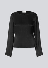Long sleeved satin top. The Royalmd top has a round neckline and an elegant, classic look – ideal for both daily wear and festive events.