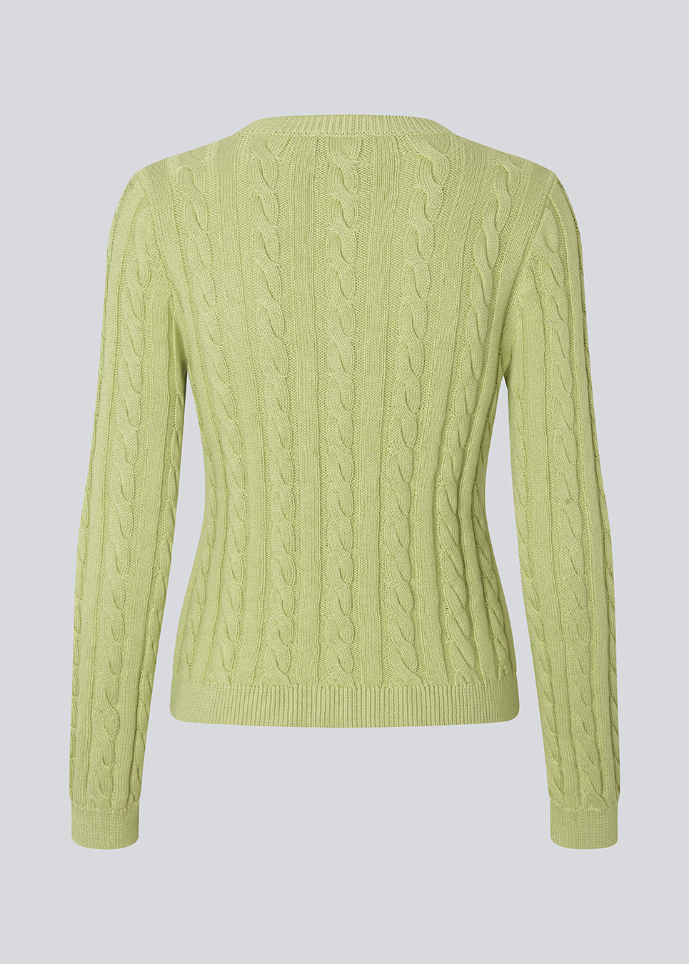 Fitted knit in light green with a round neckline in 100% organic cotton. Sabremd o-neck has a cable pattern and an embroidered chest logo.&nbsp;