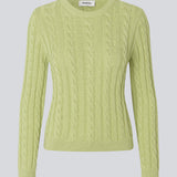Fitted knit in light green with a round neckline in 100% organic cotton. Sabremd o-neck has a cable pattern and an embroidered chest logo.&nbsp;