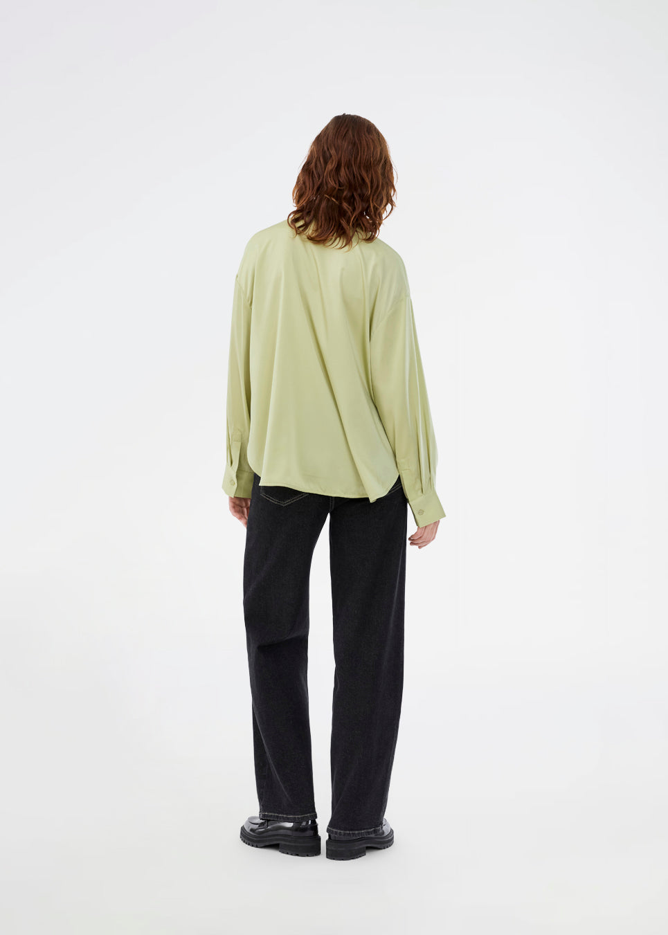 Shirt in light green with relaxed fit. The Sheltonmd Shirt features a timeless design and an elegant look, made from recycled polyester.