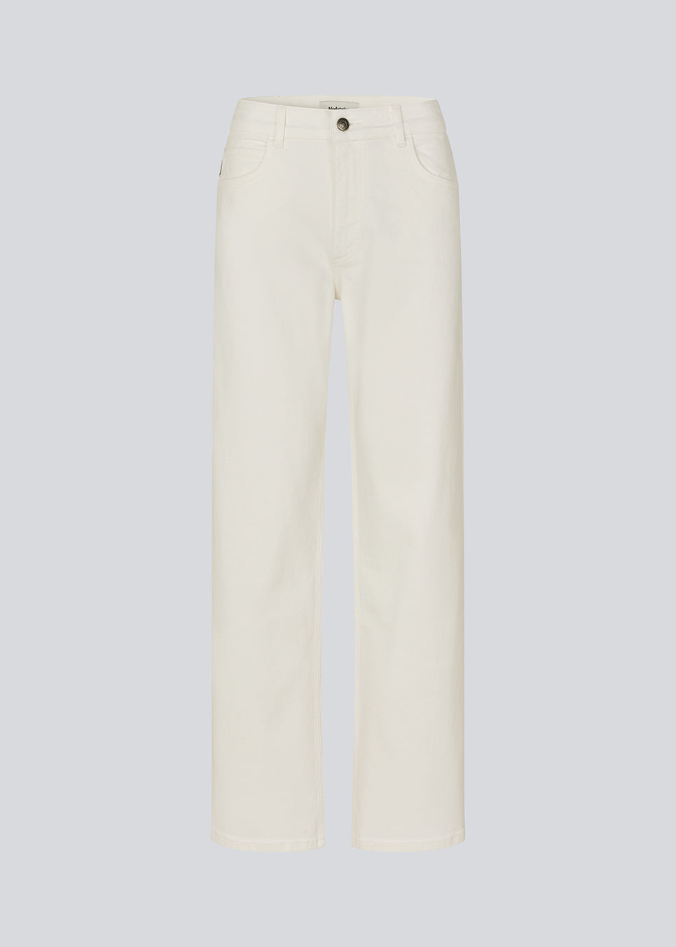 Classic straight-leg jeans in cotton denim. SolangeMD solid jeans feature classic details such as a high waist, zip fly, belt loops, and front and back pockets. A timeless and versatile denim choice that combines comfort with a modern cut.