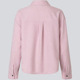 Nice pink shirt with pockets, collar, long sleeves and button closure. The Sarahmd Shirt has slits in the sides and a light, feminine look.