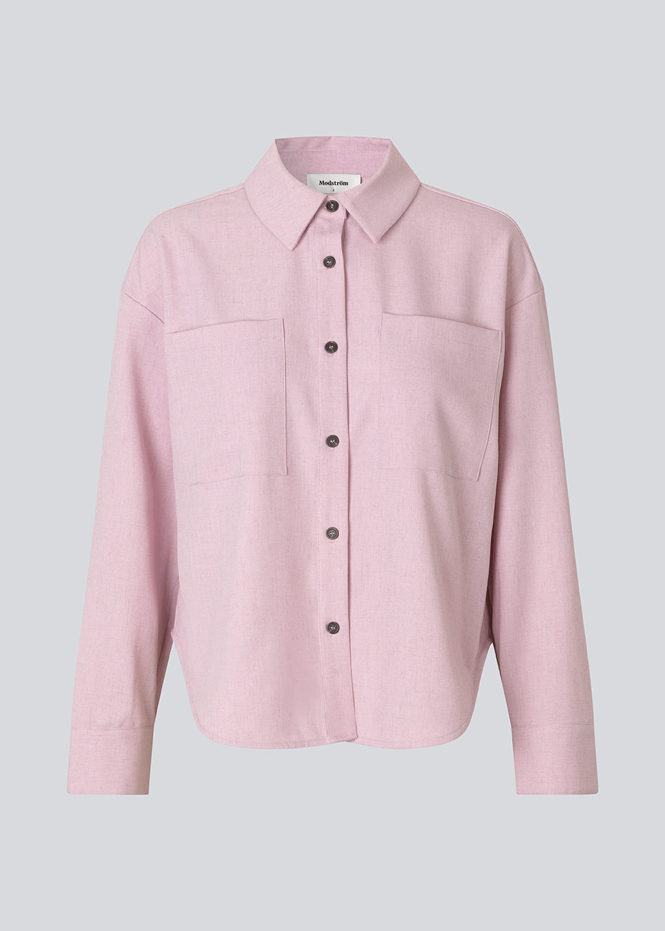 Nice pink shirt with pockets, collar, long sleeves and button closure. The Sarahmd Shirt has slits in the sides and a light, feminine look.