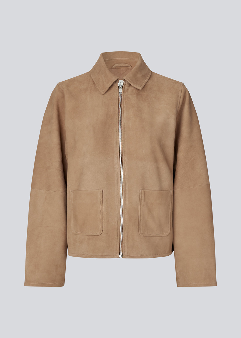 Leather jacket in beige with a loose fit in 100% lamb leather. Susenmd suede jacket has a zipper closure, shirt collar and two front pockets.
