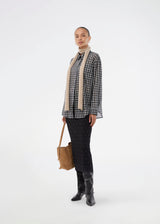 Cool oversized shirt in checks with collar, long sleeves and classic button closure. The Suttonmd Shirt adds a casual and stylish touch to your everyday wardrobe.