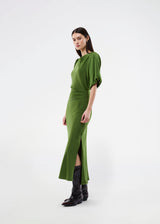 Short-sleeved dress with ruched detailing in soft satin. The TailorMD Dress features a high neckline, invisible back zip, and side slit - an elegant and flattering style, perfect for both evening wear and stylish everyday looks.
