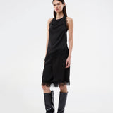Elegant and lightweight silhouette. TamalMD shorts are designed with a relaxed fit and delicate lace details along the hem, adding a feminine and exclusive touch. Perfect for both comfortable everyday wear and as a stylish element in a modern set.