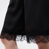 Elegant and lightweight silhouette. TamalMD shorts are designed with a relaxed fit and delicate lace details along the hem, adding a feminine and exclusive touch. Perfect for both comfortable everyday wear and as a stylish element in a modern set.