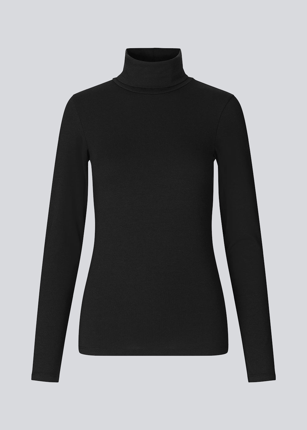 Nice high-necked blouse in black in a tight fit, which is perfect for any occasion and a basic must-have in your wardrobe. The blouse has a tight fit.