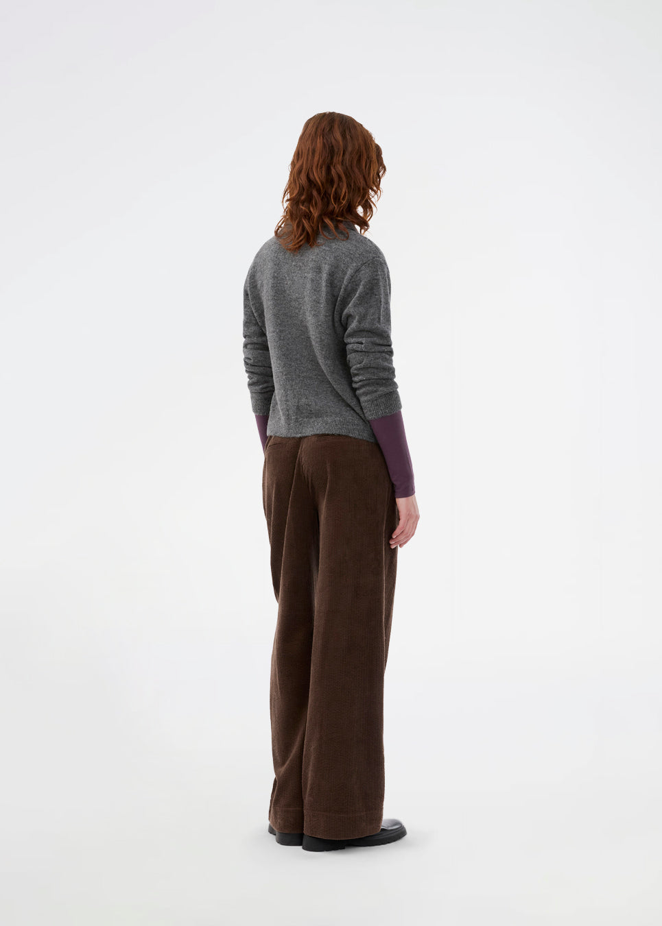 Nice high-necked knit in a tight fit, which is perfect for any occasion.&nbsp;