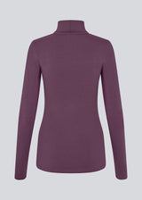 Nice high-necked knit in a tight fit, which is perfect for any occasion.&nbsp;