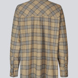 Classic oversize shirt in flannel in beige. TappoMD shirt has a chest pocket, button closure in front and a manchet with button closure.&nbsp;