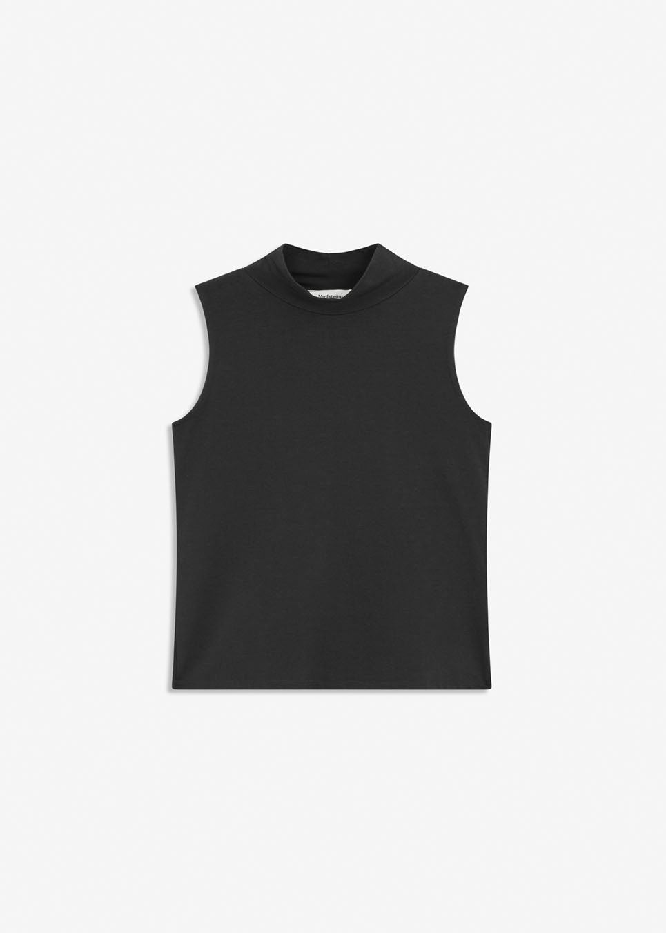 Nice top without sleeves and with a high neck. Theo top is in a nice cotton/modal quality and a basic must-have style in your wardrobe. The model is 177 cm and wears a size S/36.
