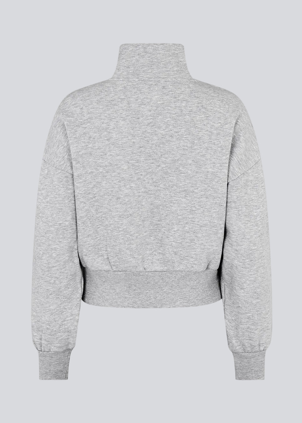 Tiamd 2way zip cardigan is designed with a high collar, a two-way zipper, and a relaxed silhouette for a cool and effortless look. A comfortable wardrobe favourite that can easily be styled for both everyday wear and matching co-ord sets.
