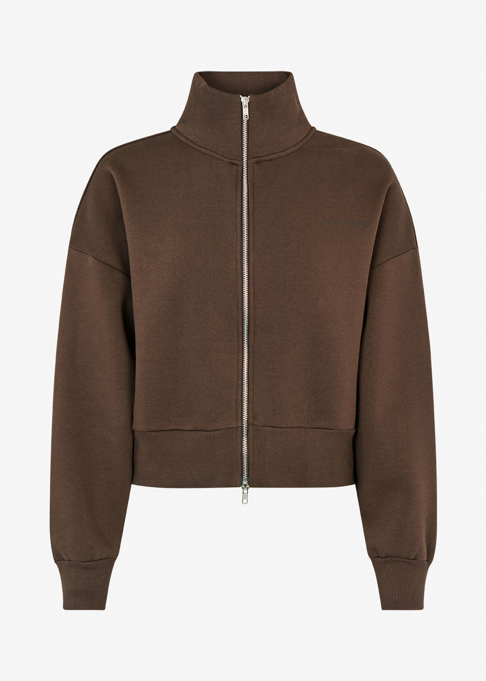 Tiamd 2way zip cardigan is designed with a high collar, a two-way zipper, and a relaxed silhouette for a cool and effortless look. A comfortable wardrobe favourite that can easily be styled for both everyday wear and matching co-ord sets.