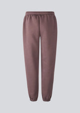 Sweatpants in brown with logo in a cotton mixture. TiaMD pants have side pockets, tieband and elastic in the bottom and waist.