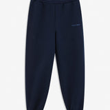 Sweatpants in navy blue with logo in a cotton mixture. TiaMD pants have side pockets, a tieband and an elastic in the bottom and waist. The model is 175 cm and wears a size S/36.